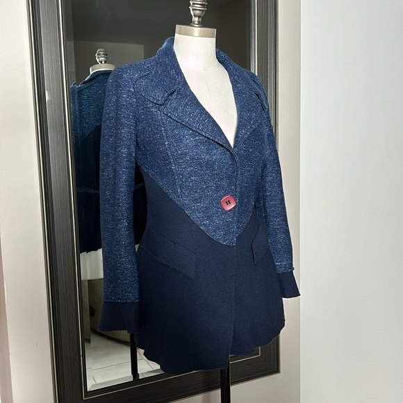 ACNC Fitted Blue Warm Blazer size small - Picture 3 of 14